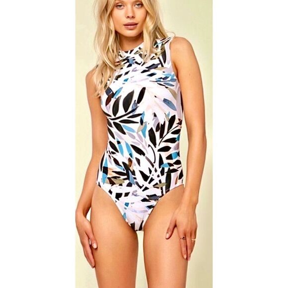 New. O’Neill Nora tank one piece swimsuit. Small. Retails $89 - Picture 3 of 10